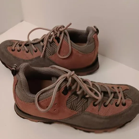 EUC Treksta Pink and Gray Lace Up Suede Hiking Walking Shoes Size 6 1/2