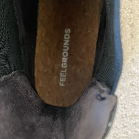 FeelGrounds Black Chelsea Boots Men’s Size 9 Women’s 11