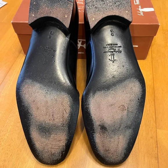 Ferragamo men’s dress plain-toe shoes