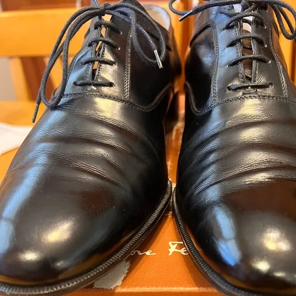 Ferragamo men’s dress plain-toe shoes