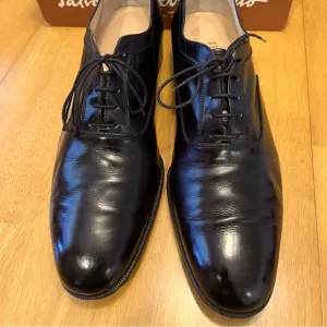 Ferragamo men’s dress plain-toe shoes
