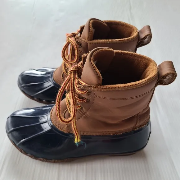 FIELD &amp; STREAM thinsulate lace-up navy duck boots
