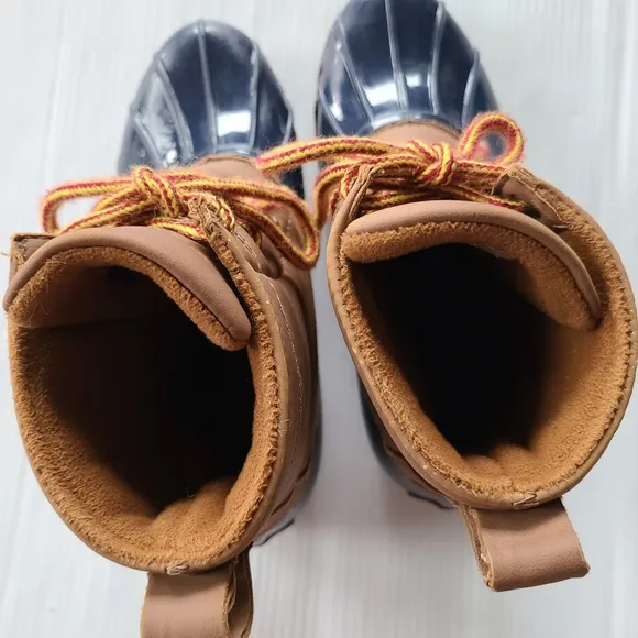 FIELD &amp; STREAM thinsulate lace-up navy duck boots