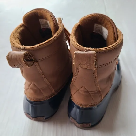 FIELD &amp; STREAM thinsulate lace-up navy duck boots