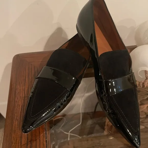 ❤️Final Price❤️Celine’ Pointed Toe Patent Leather Pointed Toe Loafers