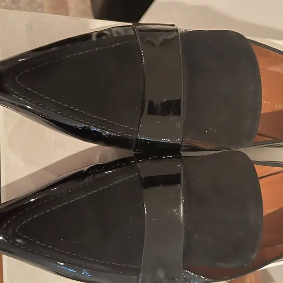 ❤️Final Price❤️Celine’ Pointed Toe Patent Leather Pointed Toe Loafers