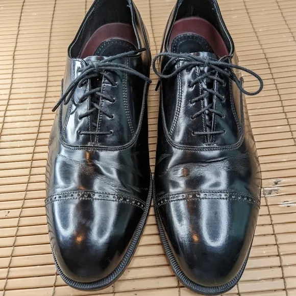 Florsheim Lexington Mens Cap-Toe Oxford Shoes Size 10.5EE Black leather. Great c
