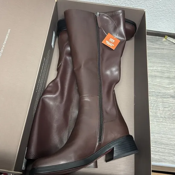 Franco Sarto Giselle Knee High Boot (REGULAR CALF)