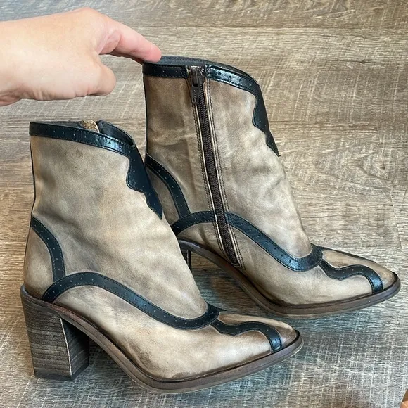 Free People Winding Road Boots Women’s 6 Western Tan Black Leather Ankle Boots