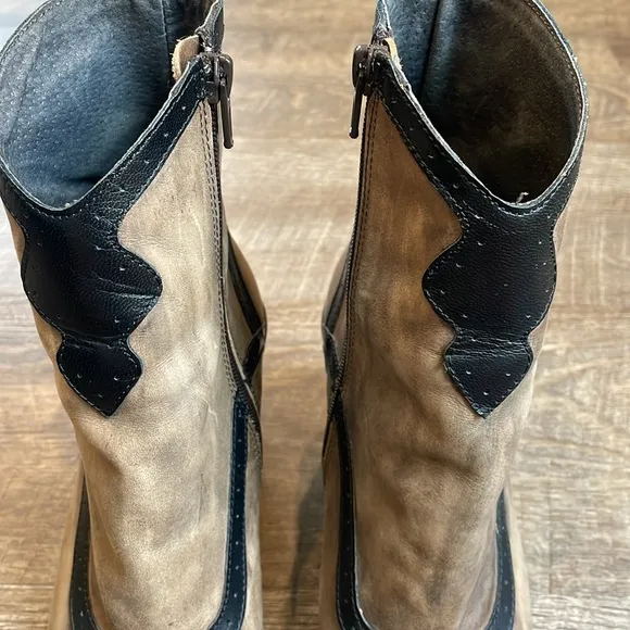 Free People Winding Road Boots Women’s 6 Western Tan Black Leather Ankle Boots