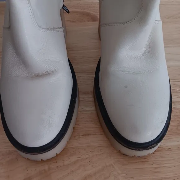 Free People Women James Cream Heeled Leather Chelsea zip boots size 38