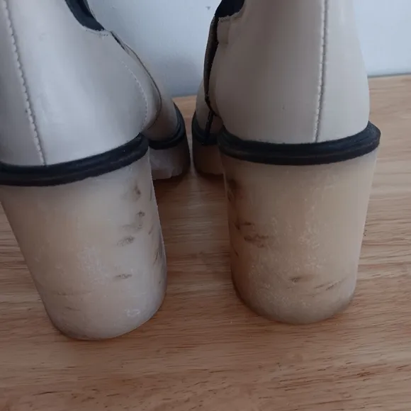Free People Women James Cream Heeled Leather Chelsea zip boots size 38