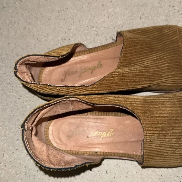 Free People Women’s‎ Fabric Royale Almond Toe Boots Size 38 or US 7.5