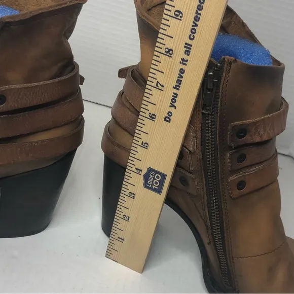 Freebird Boots Women’s 10 Blaze Ankle Booties Heeled Zip Brown Leather Free Bird