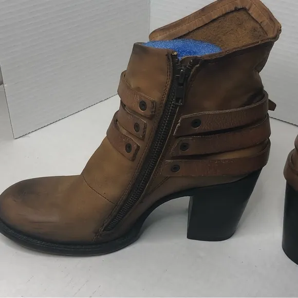 Freebird Boots Women’s 10 Blaze Ankle Booties Heeled Zip Brown Leather Free Bird