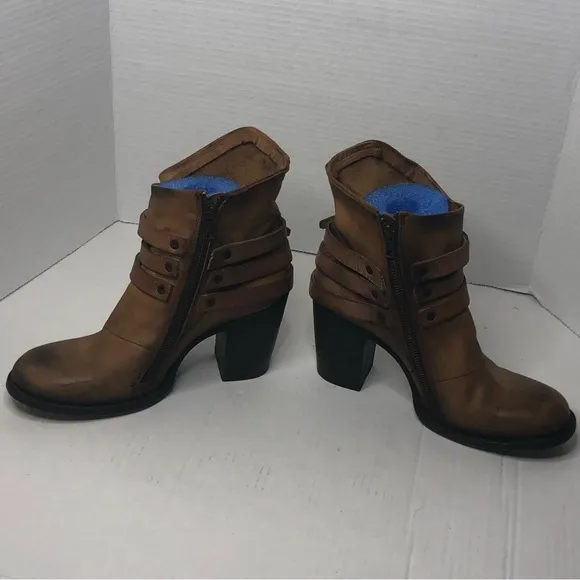 Freebird Boots Women’s 10 Blaze Ankle Booties Heeled Zip Brown Leather Free Bird