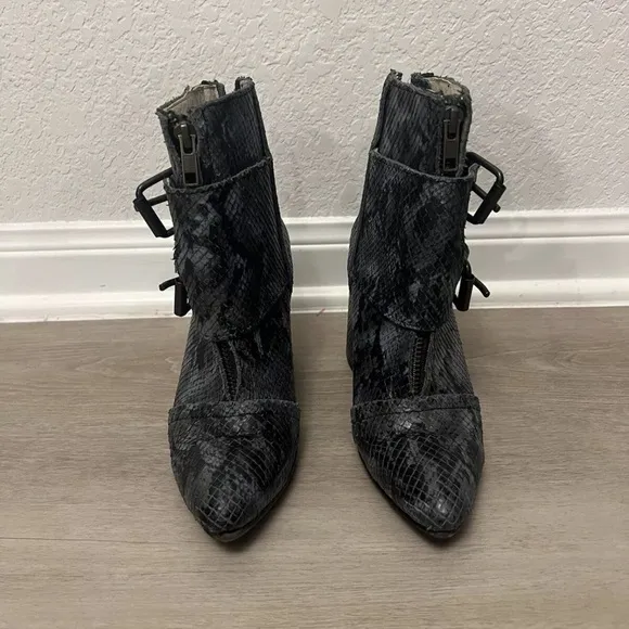 Freebird by Steven Exotic Snakeskin Leather Joey Ankle Boots Women’s Size 6