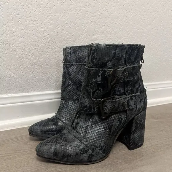 Freebird by Steven Exotic Snakeskin Leather Joey Ankle Boots Women’s Size 6