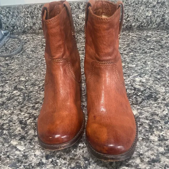 Frye Anna Shortie Boots women Sz 6