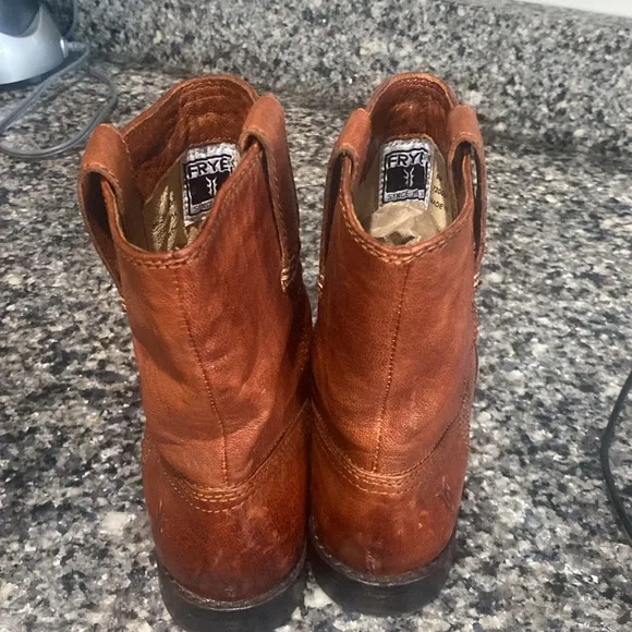Frye Anna Shortie Boots women Sz 6