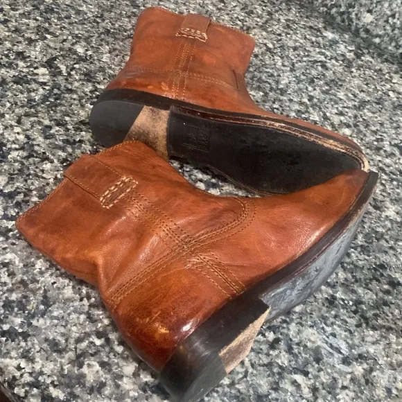 Frye Anna Shortie Boots women Sz 6