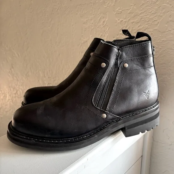 Frye Men’s Commando Zip Boots Size 10.5 Black Leather