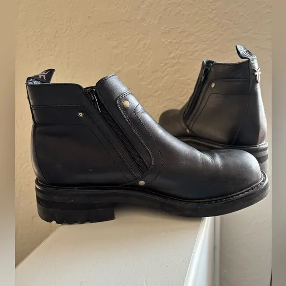 Frye Men’s Commando Zip Boots Size 10.5 Black Leather