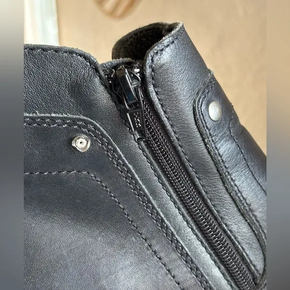 Frye Men’s Commando Zip Boots Size 10.5 Black Leather