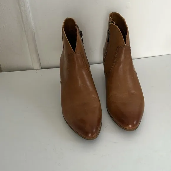 FRYE WOMEN ANKLE BOOTS