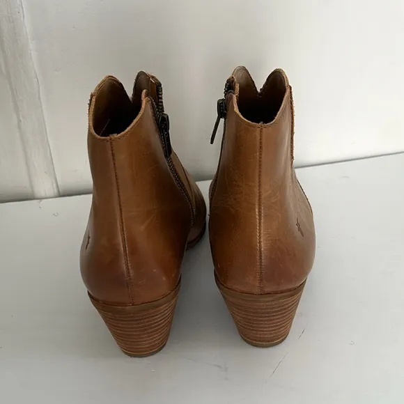 FRYE WOMEN ANKLE BOOTS