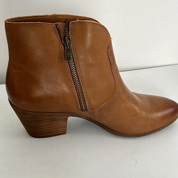 FRYE WOMEN ANKLE BOOTS
