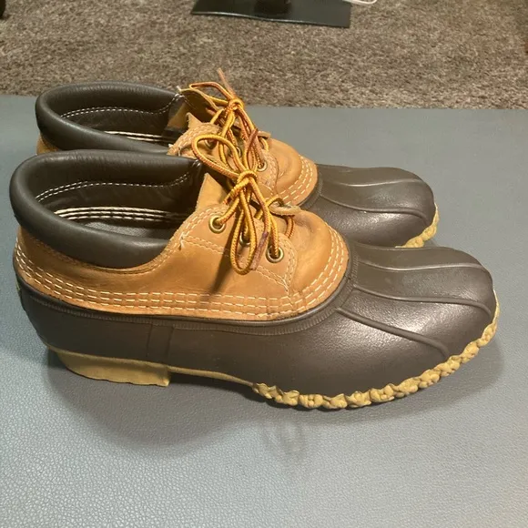 Gently used-Men’s Bean boots- gum shoe -size 8