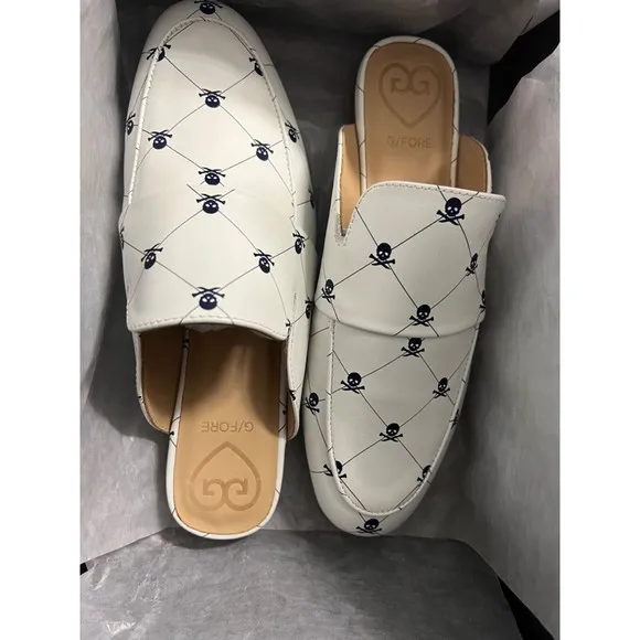G/Fore Killer Skull &amp; Ts Mules - Snow Leather Womens