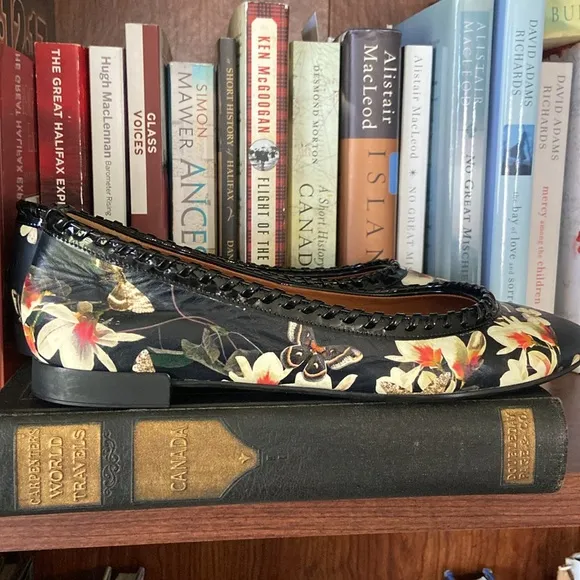 Givenchy Ninni Magnolia Print Ballet Flat Black Pattern Women's Size 37 | US 7