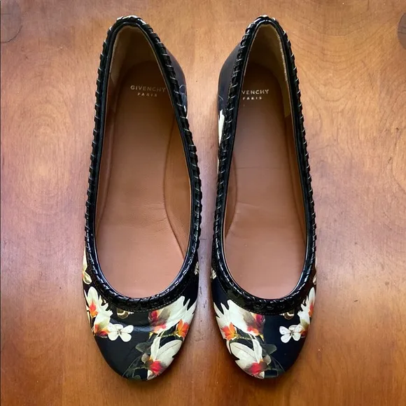 Givenchy Ninni Magnolia Print Ballet Flat Black Pattern Women's Size 37 | US 7