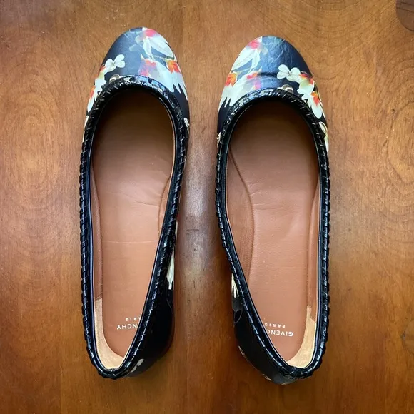 Givenchy Ninni Magnolia Print Ballet Flat Black Pattern Women's Size 37 | US 7