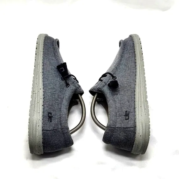 HEY DUDE WALLY STRETCH SHOES COLOR STEEL MENS 9 NICE REMOVABLE INSOLES GUC