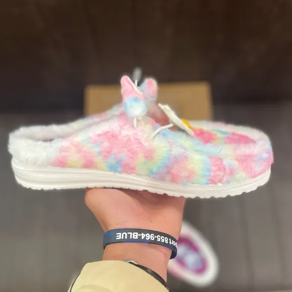 HEY DUDE Wendy Slip Furby Rainbow Slip Casual Shoes US Women’s Size 9