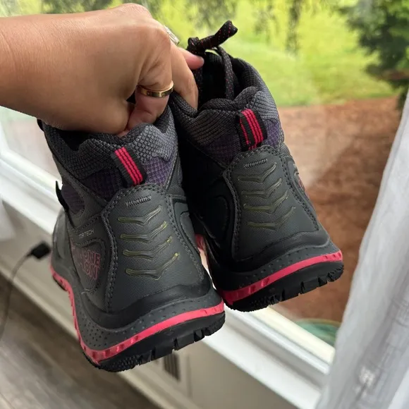 hoka one one event boots black pink 7