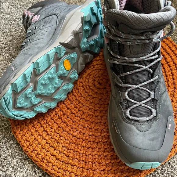 HOKA WOMEN'S KAHA 2 GTX Hiking Boot