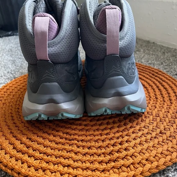 HOKA WOMEN'S KAHA 2 GTX Hiking Boot