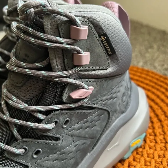 HOKA WOMEN'S KAHA 2 GTX Hiking Boot