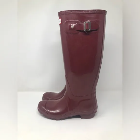 Hunter Women Burgundy Rain Tall Boots Size 5-6 M