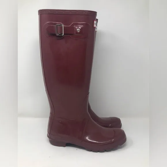 Hunter Women Burgundy Rain Tall Boots Size 5-6 M
