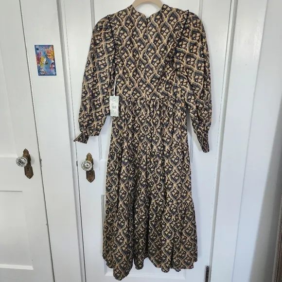 Hyacinth House  Navy &amp; Tan Floral Anja Midi Dress