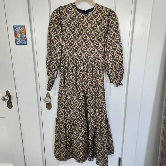 Hyacinth House  Navy &amp; Tan Floral Anja Midi Dress