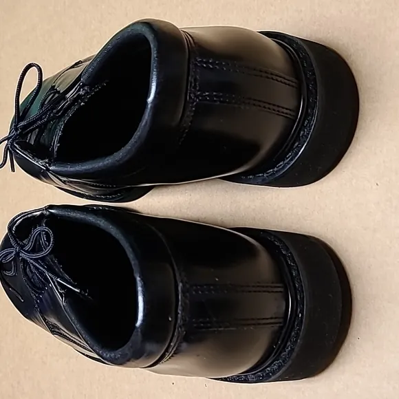 Iron Age steel toe shoes