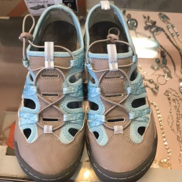Jambu 6 blue sandals.