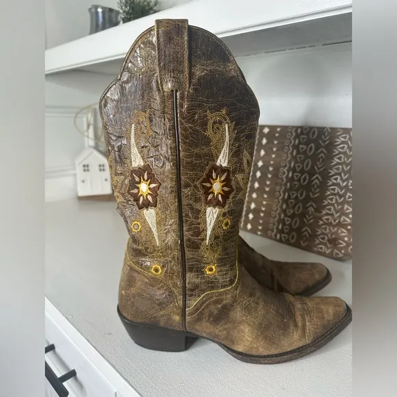 J.B. Dillon Goat Skin Rustic Brown Embroidered Cowboy Boots Women’s - Size 9B