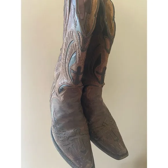 JB Dillon leather embossed cross boots western size 8.